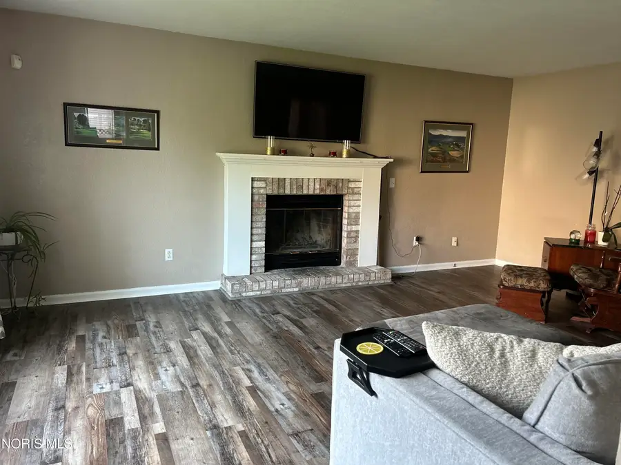 1067  Hunters Run Road, Perrysburg, OH 43551 - #3