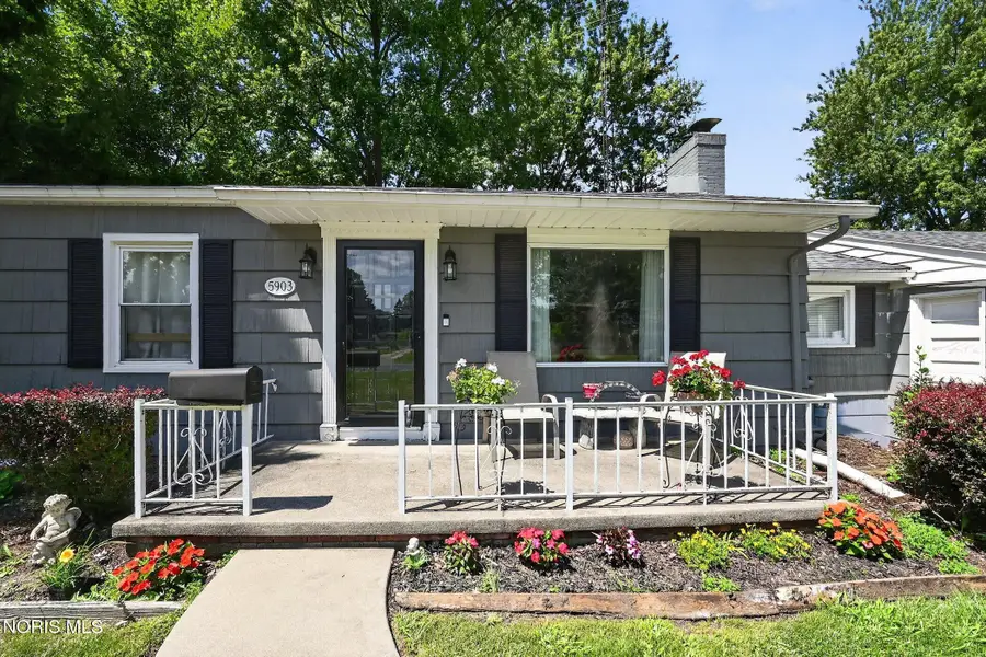 5903 Davida Drive, Toledo, OH 43612 - #2