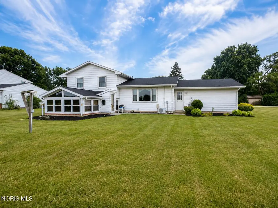 10721 Crestview Drive, Fostoria, OH 44830 - #2