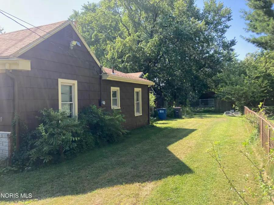 5815 Carnation Drive, Toledo, OH 43615 - #3