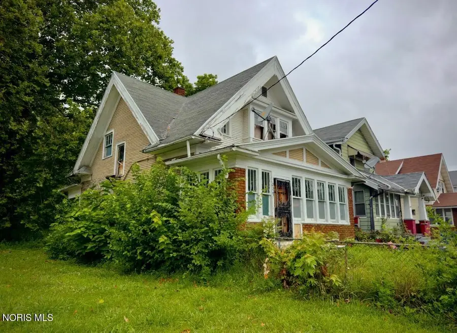 3325 Parkwood Avenue, Toledo, OH 43610 - #2
