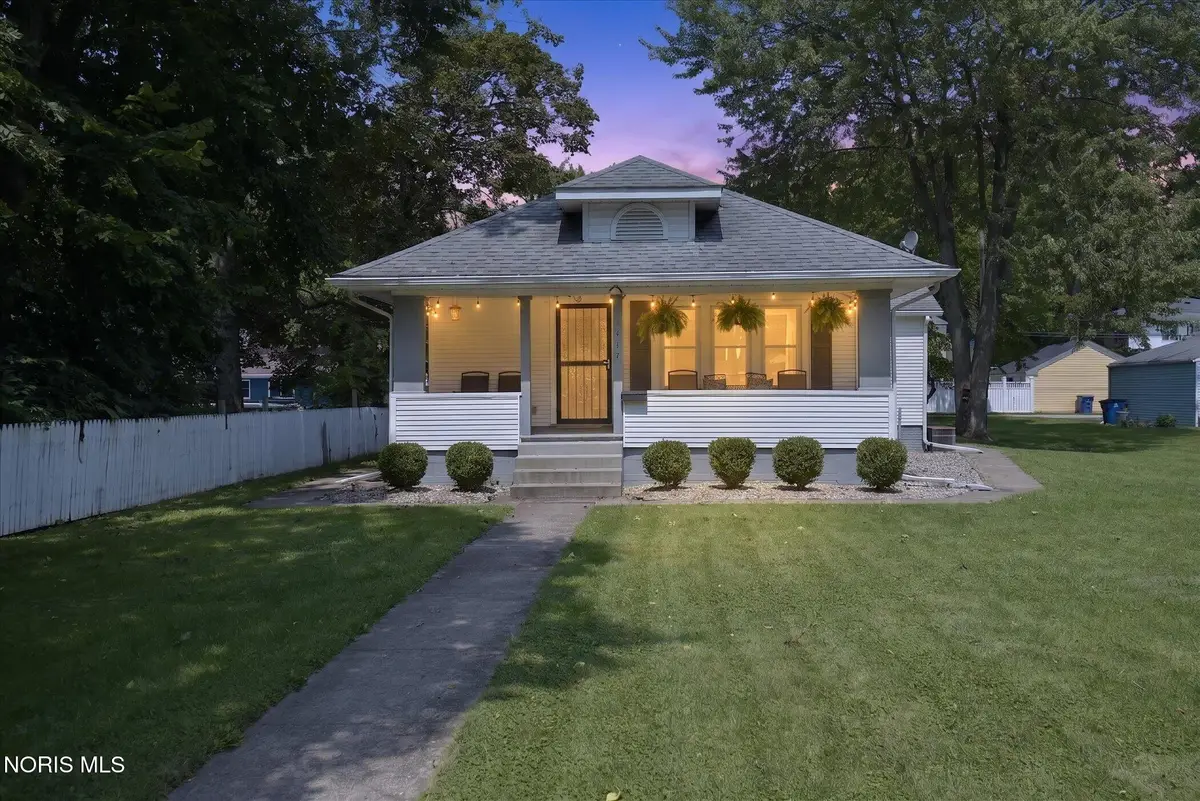 417 E 3rd Street, Perrysburg, OH 43551 - #1