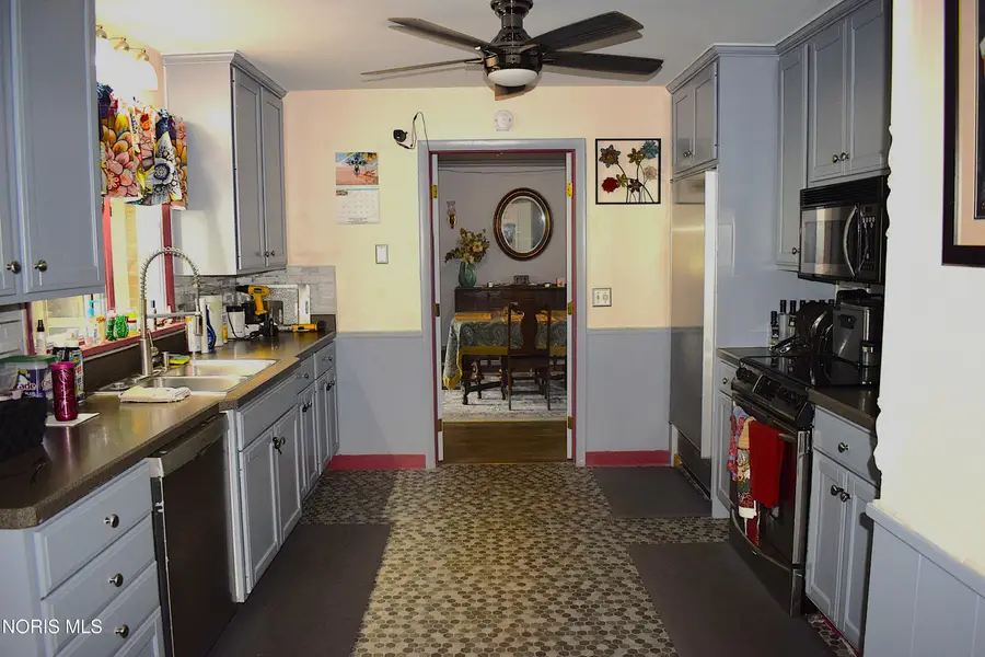 942 Country Club Drive, Fostoria, OH 44830 - #2