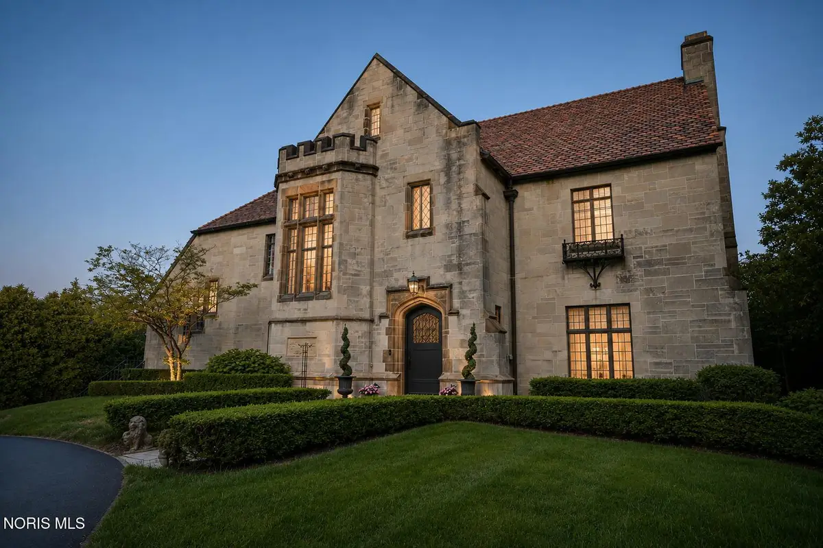 2908 River Road, Maumee, OH 43537 - #1