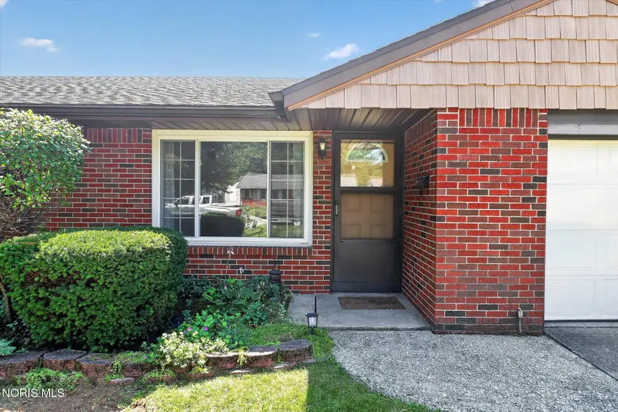 110 Harlan Drive, Walbridge, OH 43465 - #3