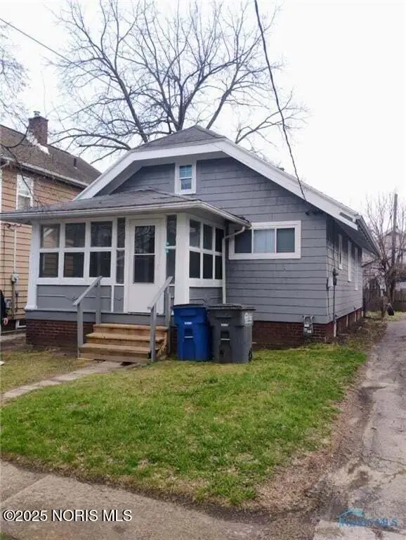 1725 Brussels Street, Toledo, OH 43613 - #1