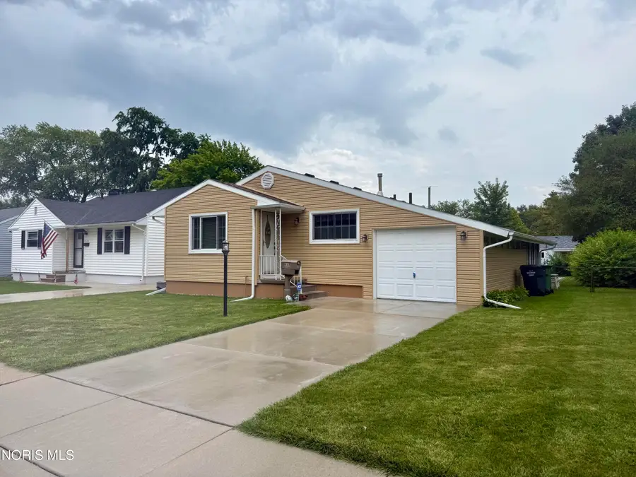648 Northfield Drive, Maumee, OH 43537 - #3