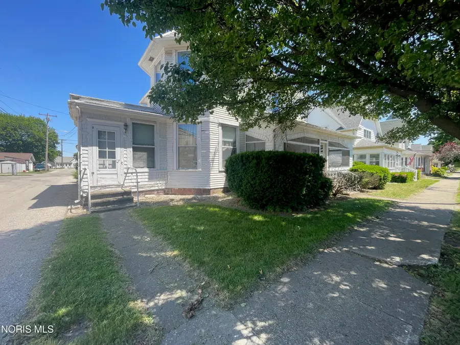 107 E Lynn Street, Edgerton, OH 43517 - #2
