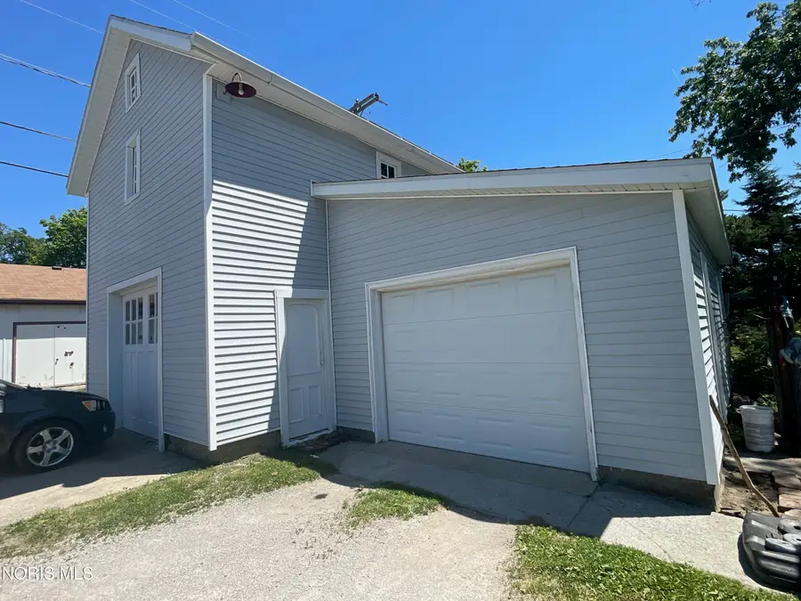 107 E Lynn Street, Edgerton, OH 43517 - #3