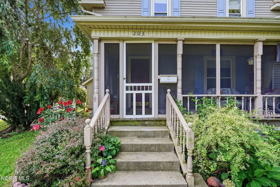 203 W Jackson Street, Fostoria, OH 44830 - #3