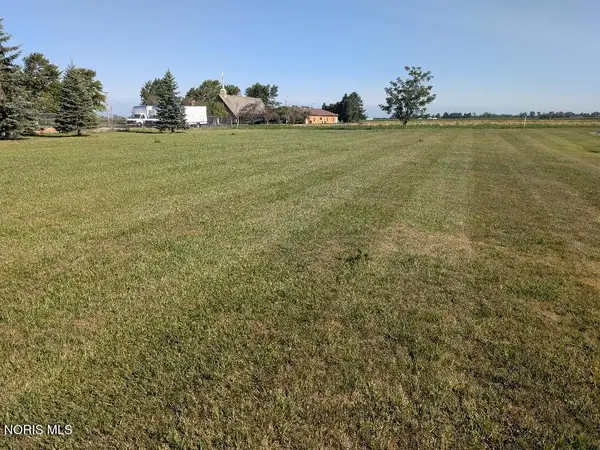 303 Michaelis Drive, Florida, OH 43545