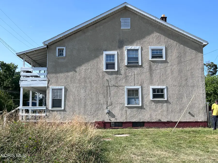 3146 Cambridge Street, Toledo, OH 43610 - #2