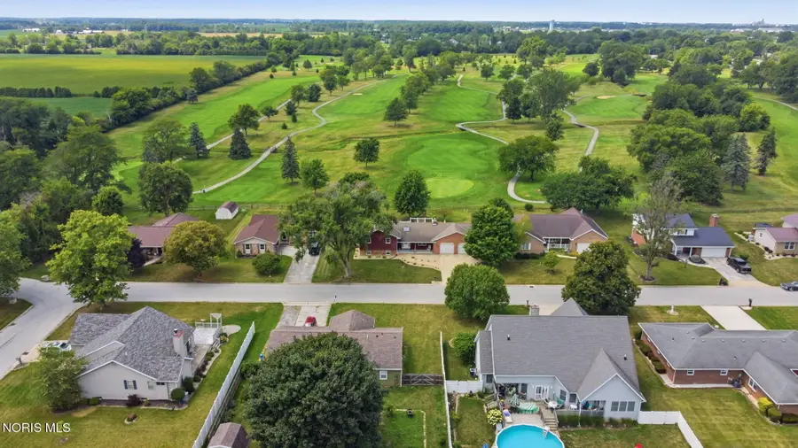 578 N Angela Drive, Fostoria, OH 44830 - #2