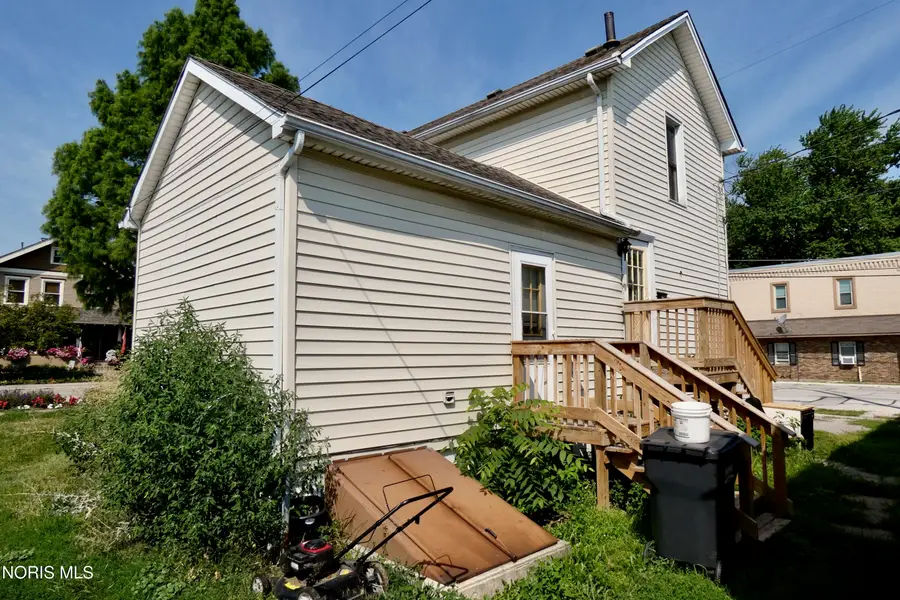 142 N Main Street, Swanton, OH 43558 - #2