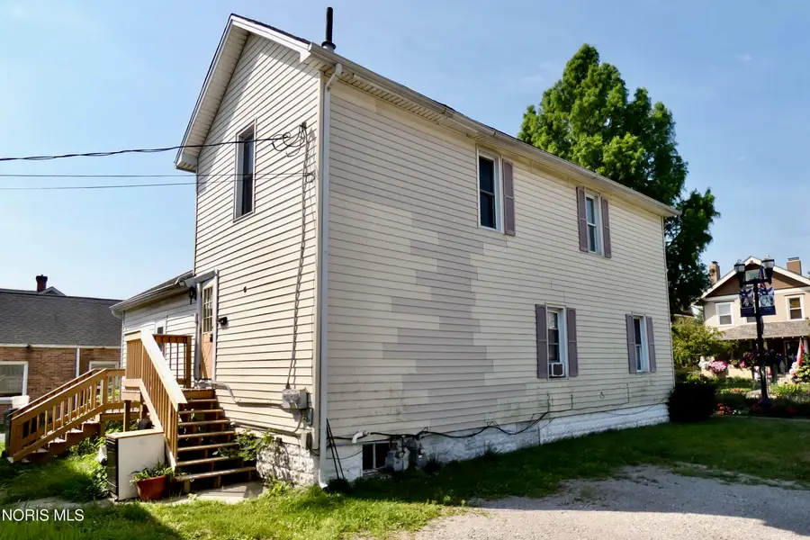 142 N Main Street, Swanton, OH 43558 - #3