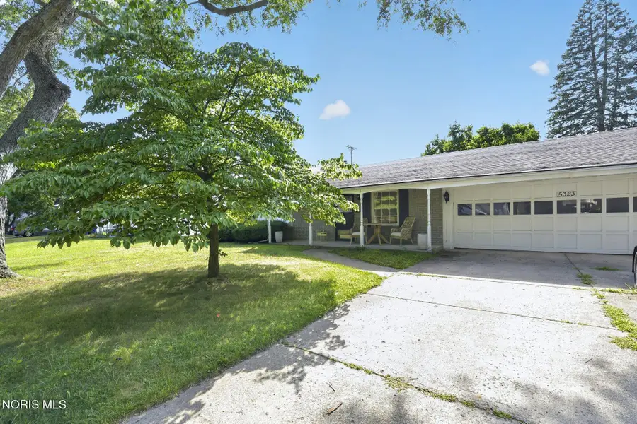 5323 Bentbrook Drive, Sylvania, OH 43560 - #3