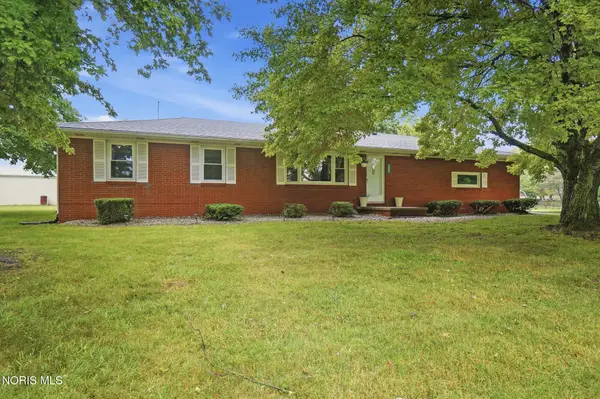 8308 Hawthorne Street, Neapolis, OH 43547