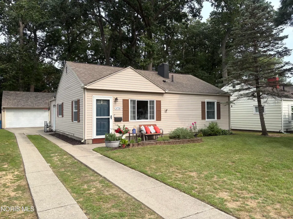 5750 Elliott Road, Sylvania, OH 43560 - #1
