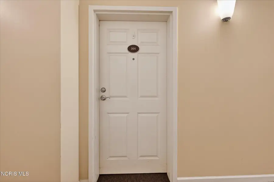 745 Washington Street #Apt 305, Toledo, OH 43604 - #2