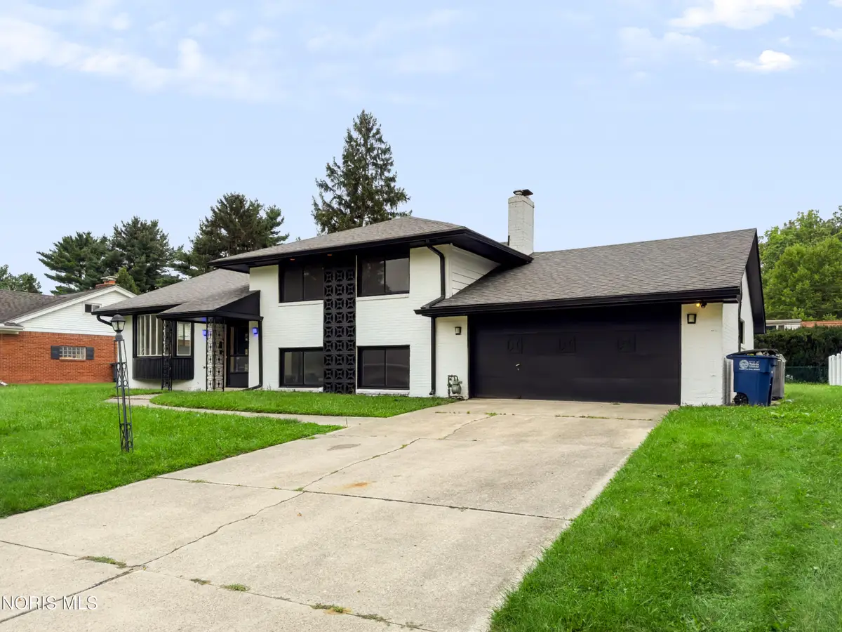 3748 S Beverly Hills Drive, Toledo, OH 43614 - #1