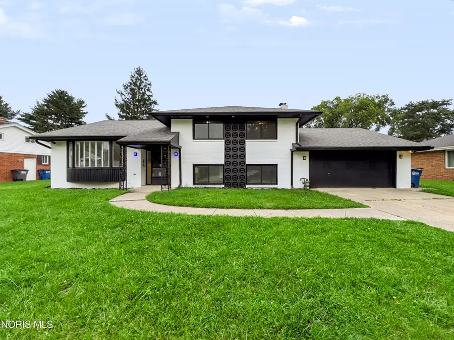 3748 S Beverly Hills Drive, Toledo, OH 43614 - #3