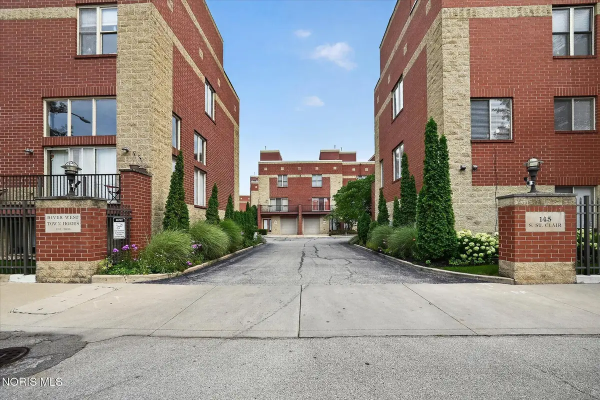 145 S Saint Clair Street, Toledo, OH 43604 - #1