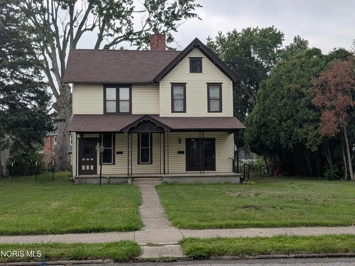 330 W Clinton Street, Napoleon, OH 43545 - #1