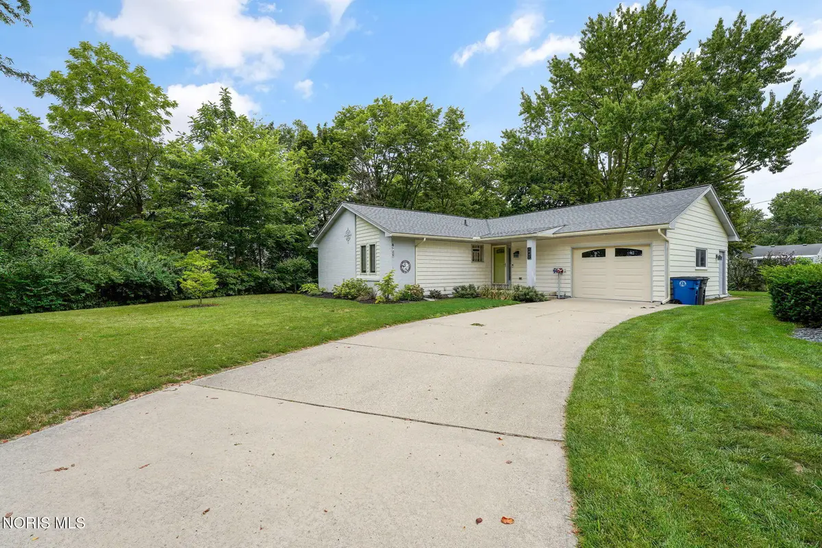 1037 Westbrook Drive, Perrysburg, OH 43551 - #1