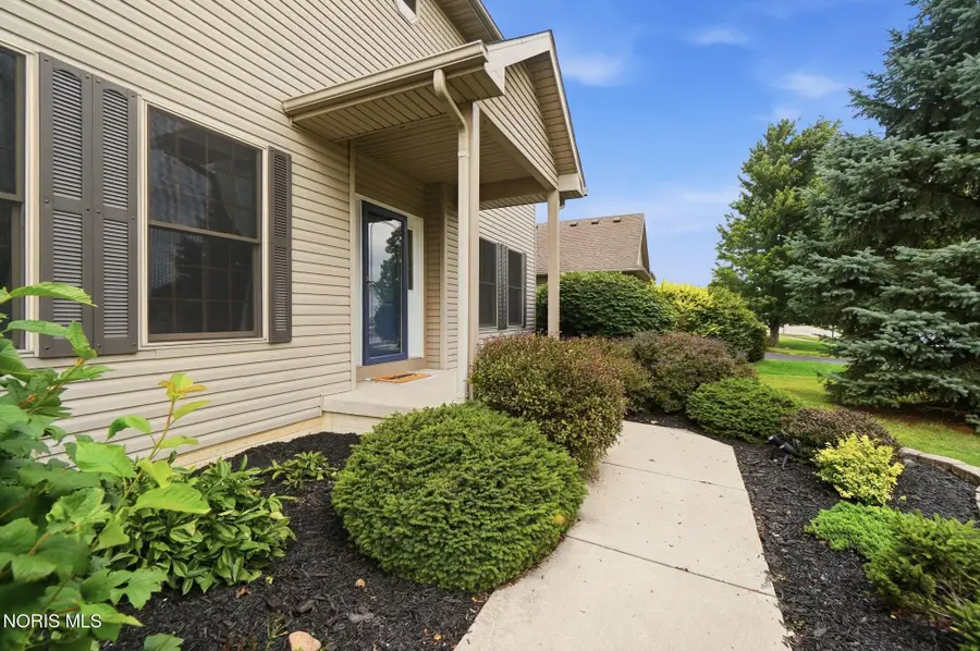 1424 S Redhawk Drive, Perrysburg, OH 43551 - #2