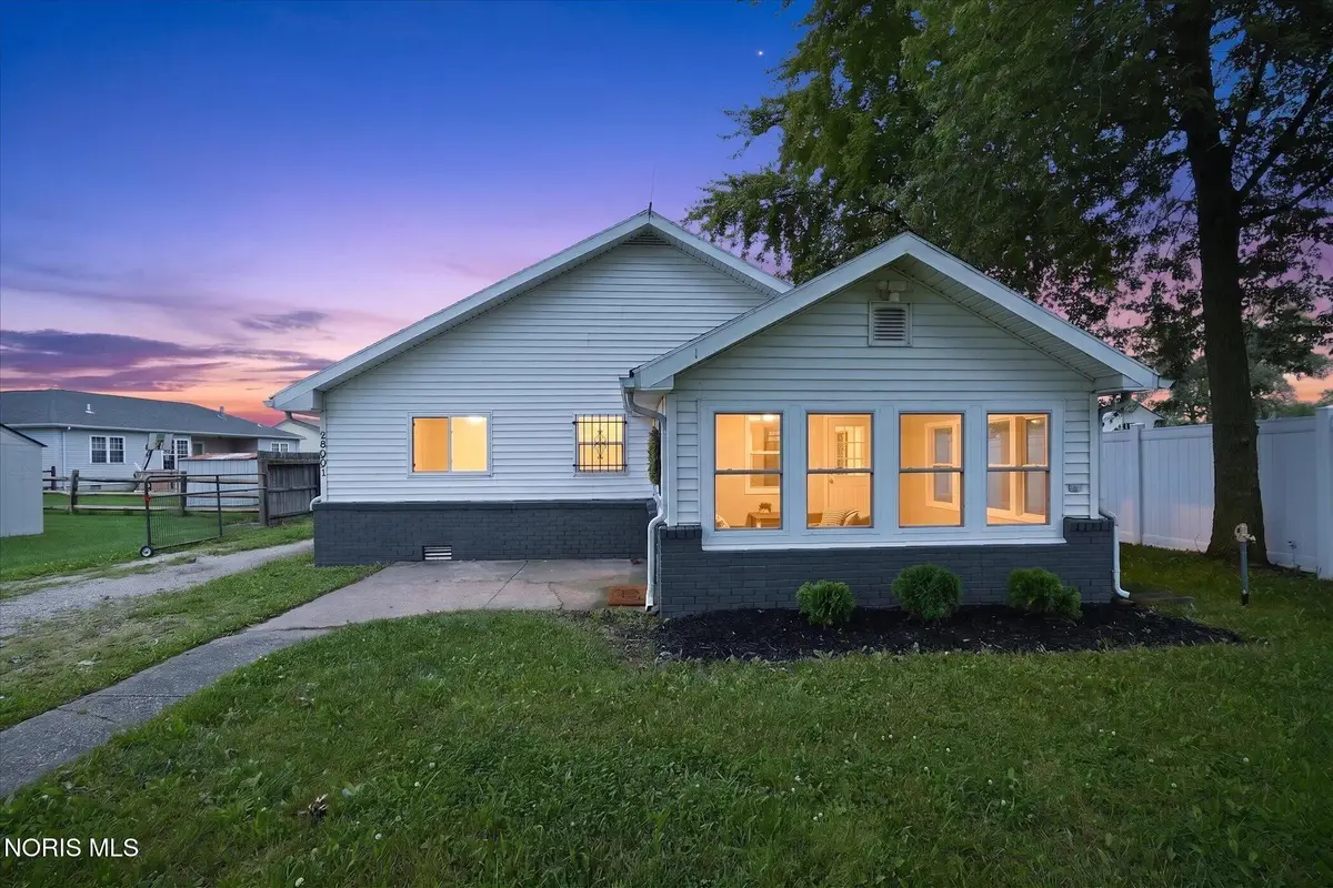 28992 Tracy Road, Walbridge, OH 43465 - #1