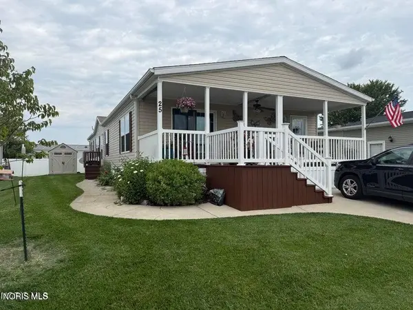 27484 Oregon Road #25, Perrysburg, OH 43551