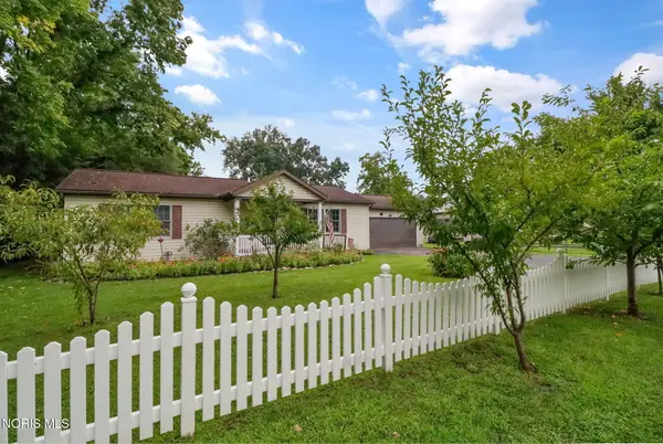 810 Olyander Road, Holland, OH 43528