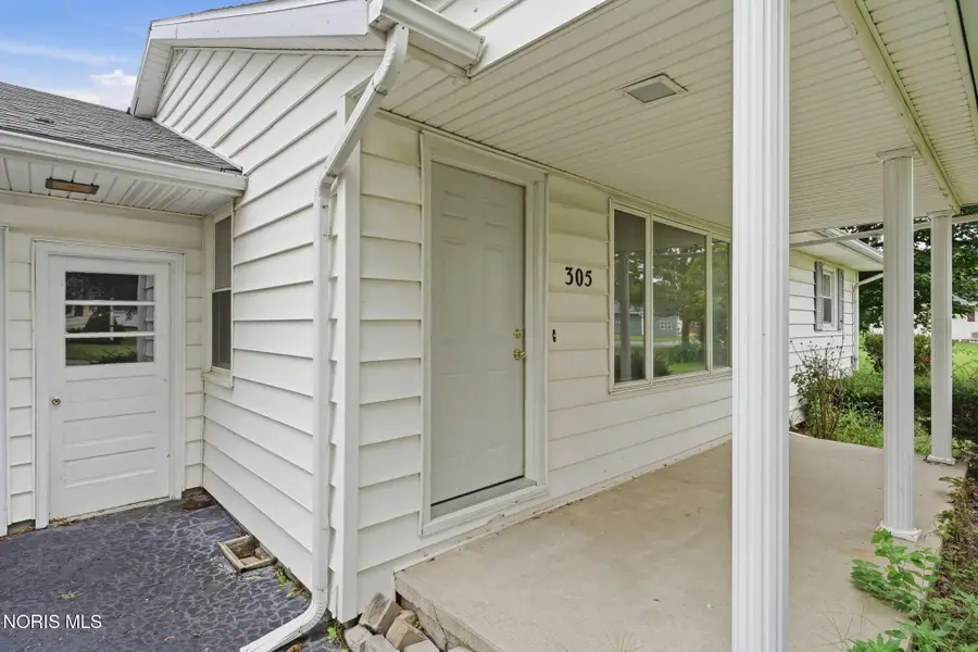 305 Taylor Street, Columbus Grove, OH 45830 - #3