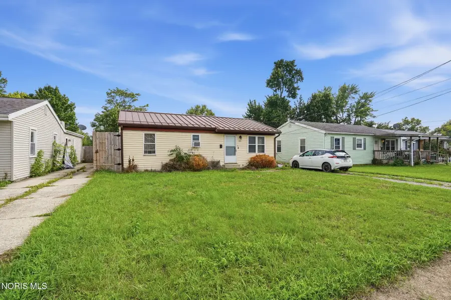 633 Davis Street, Findlay, OH 45840 - #2