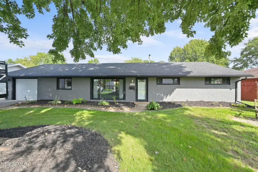 124 Saint Richards Court, Swanton, OH 43558 - #2