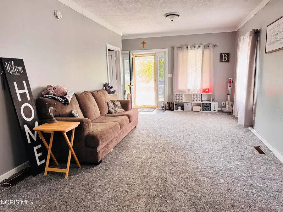 807 Delaware Avenue, Montpelier, OH 43543 - #3