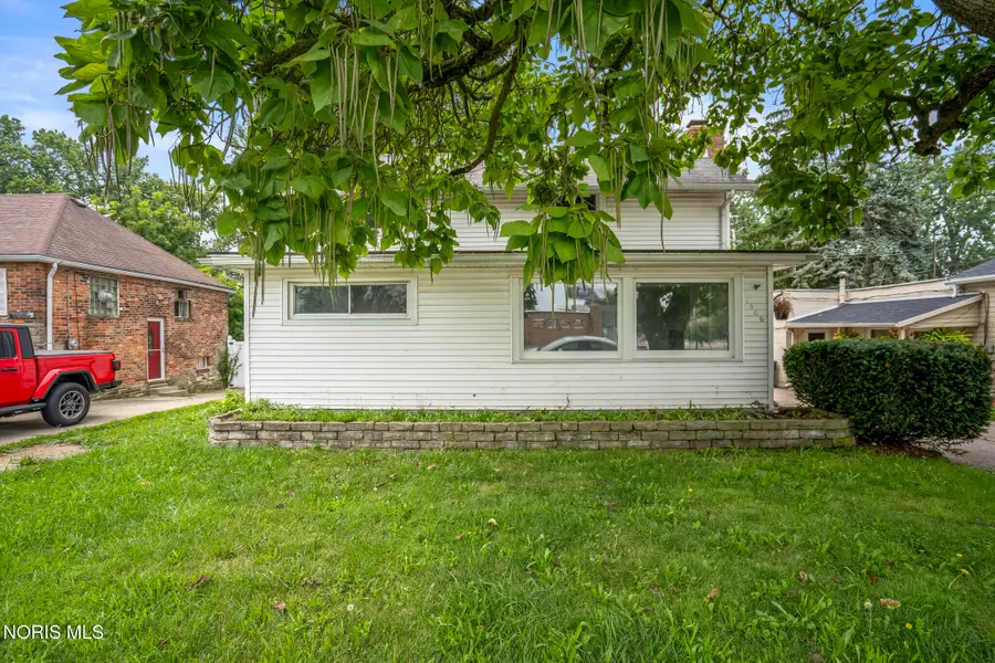 1466 Sunshine Street, Oregon, OH 43616 - #2