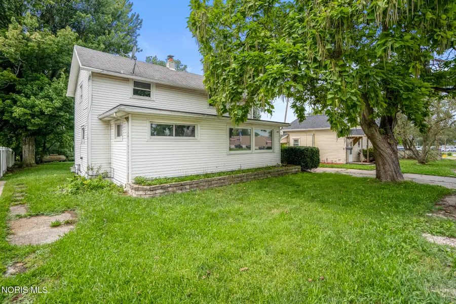 1466 Sunshine Street, Oregon, OH 43616 - #3