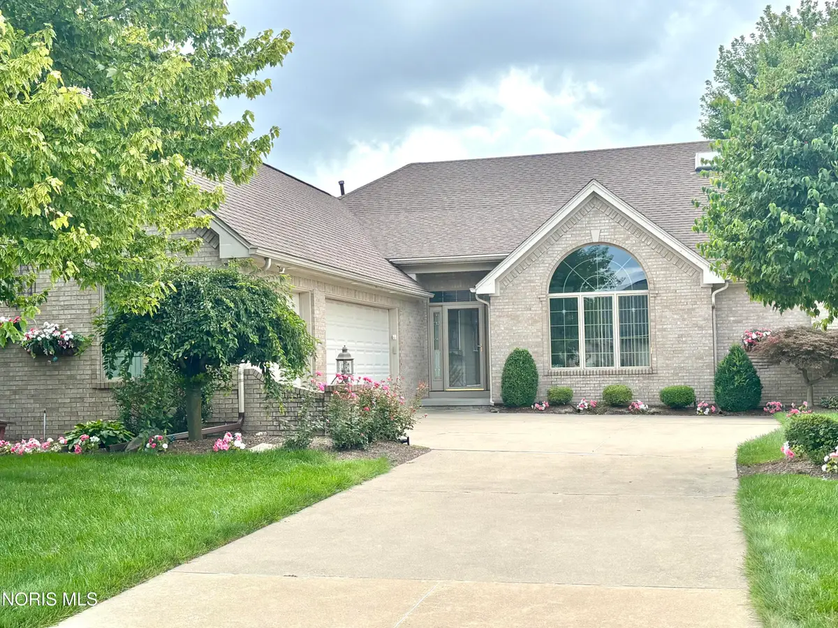 6957 Secluded Pines Drive, Maumee, OH 43537 - #1
