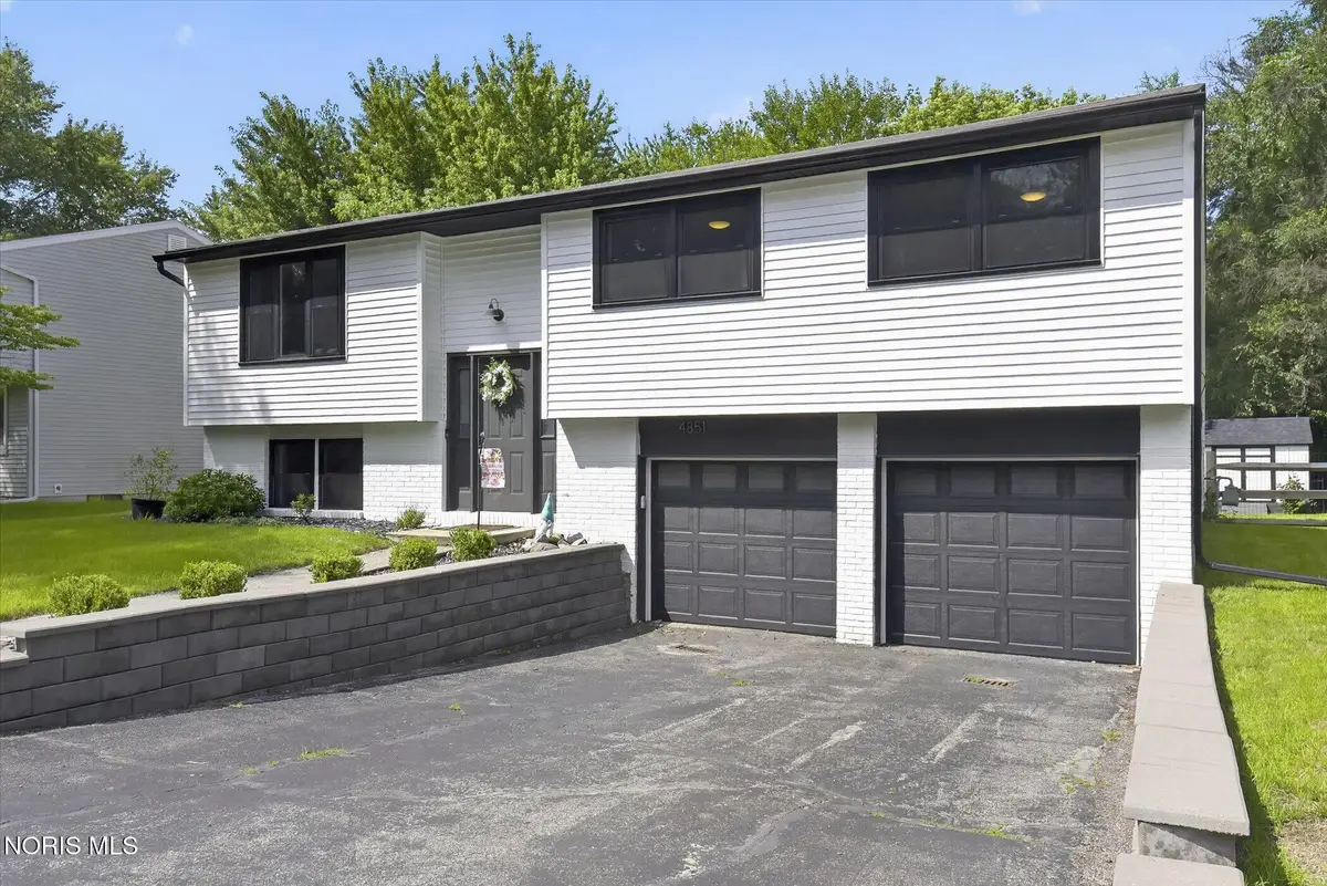 4851 Tamworth Road, Sylvania, OH 43560 - #1
