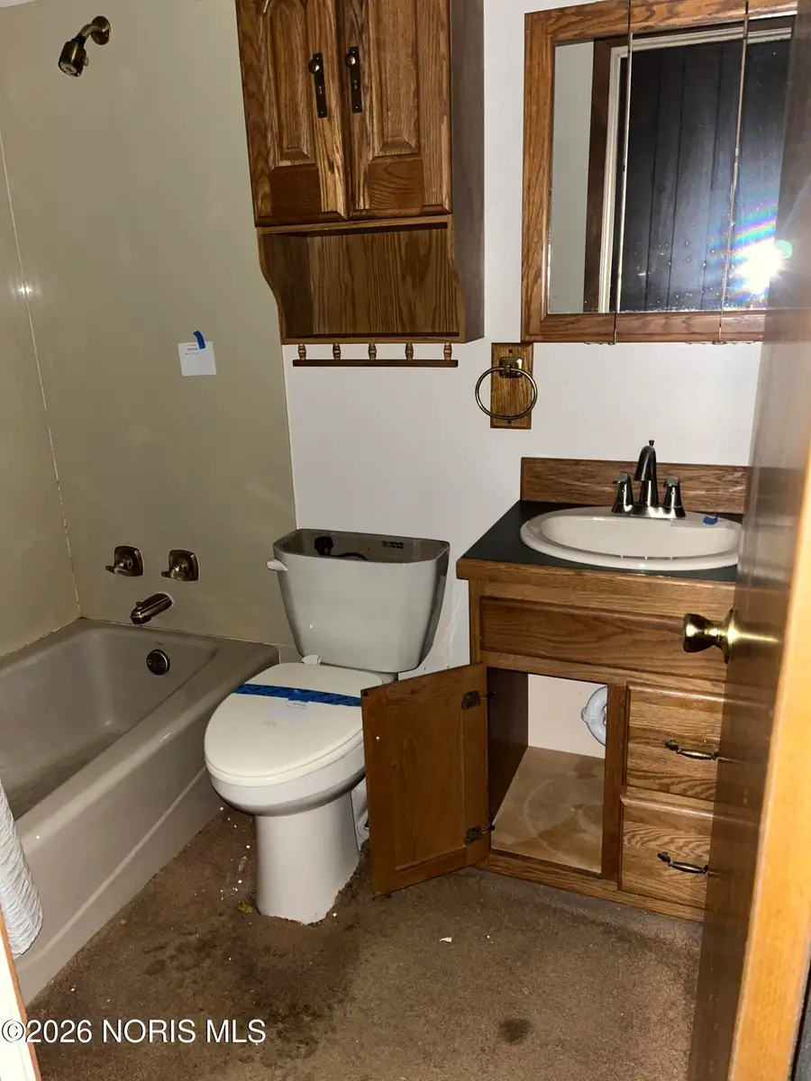948 Joliet Drive, Maumee, OH 43537 - #3