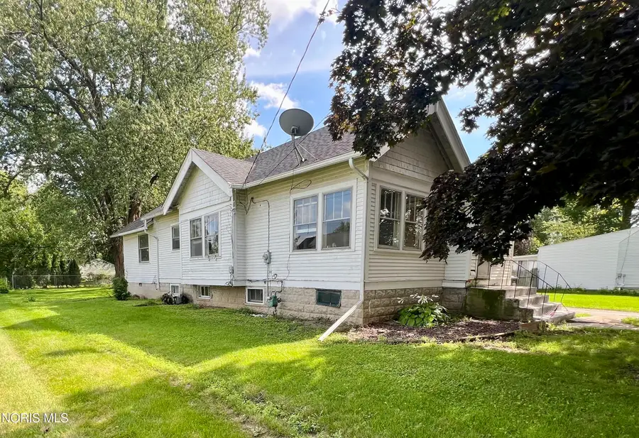 111 S Masters Court, Maumee, OH 43537 - #2