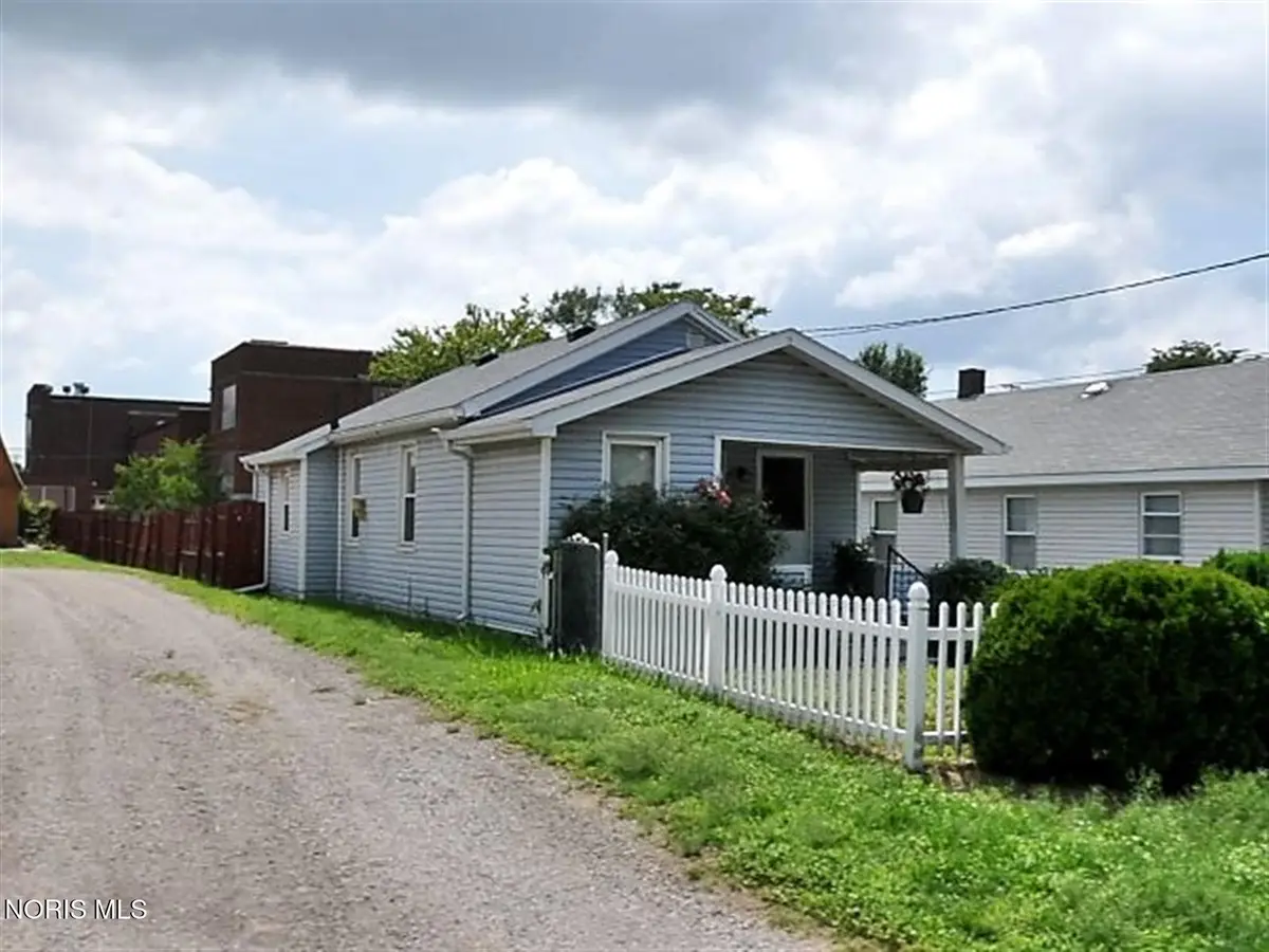 2433 Paradise Avenue, Toledo, OH 43613 - #1