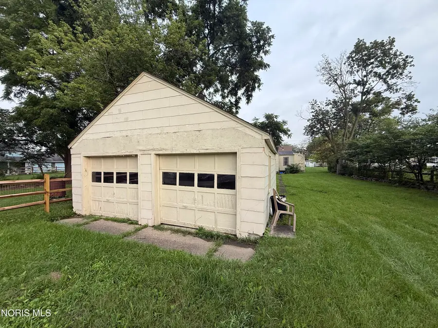 314 Clinton Street, Maumee, OH 43537 - #3