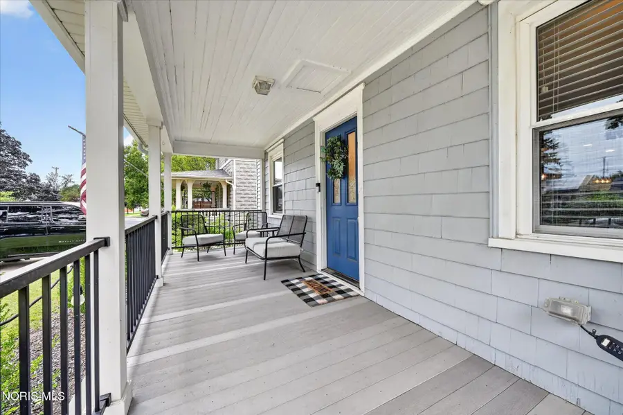 219 E Dudley Street, Maumee, OH 43537 - #3