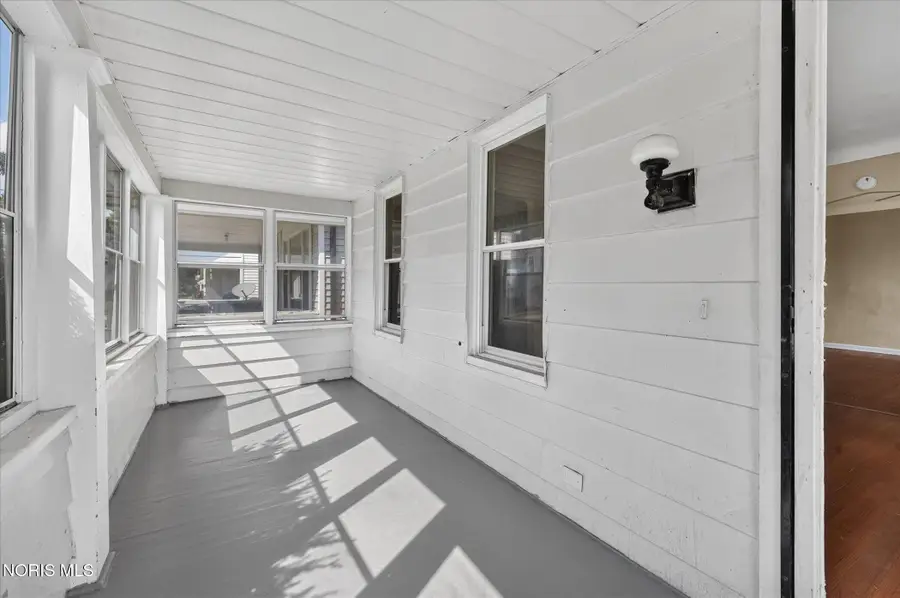 257 Wasaon Street, Toledo, OH 43609 - #3