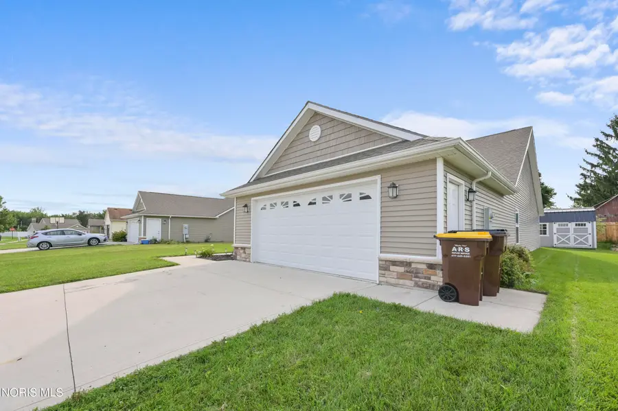 7 Cascade Lane, Delta, OH 43515 - #2