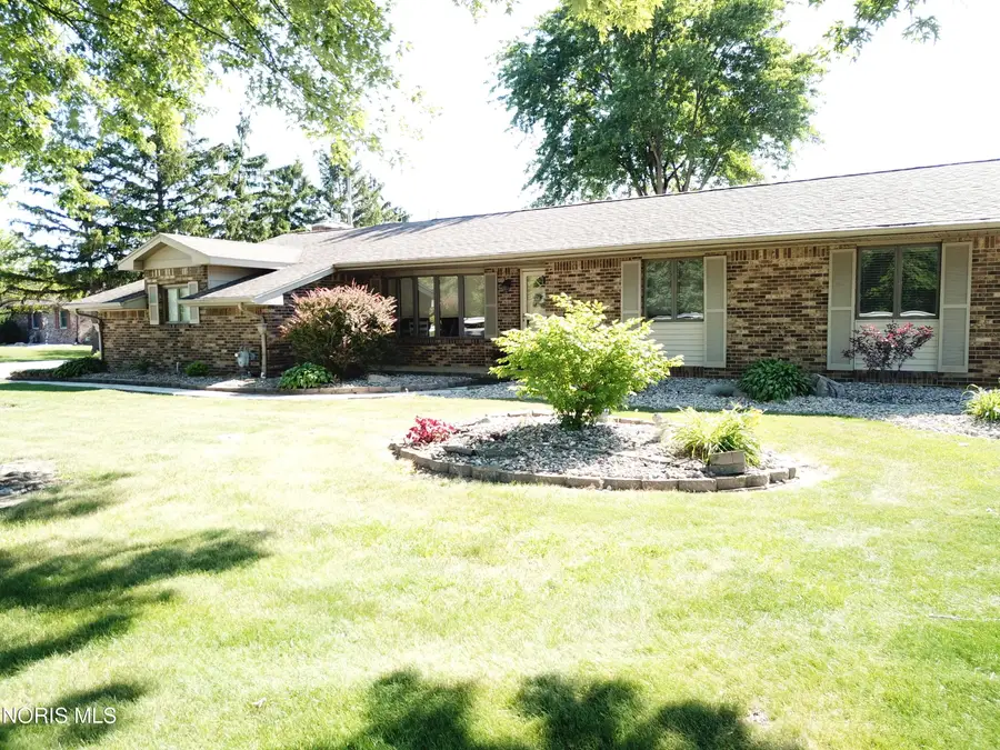 170 N North Curtice Road, Oregon, OH 43616 - #2