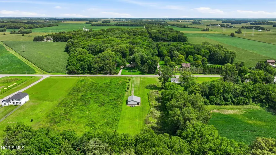 8772 Jeffers Road, Grand Rapids, OH 43522 - #3