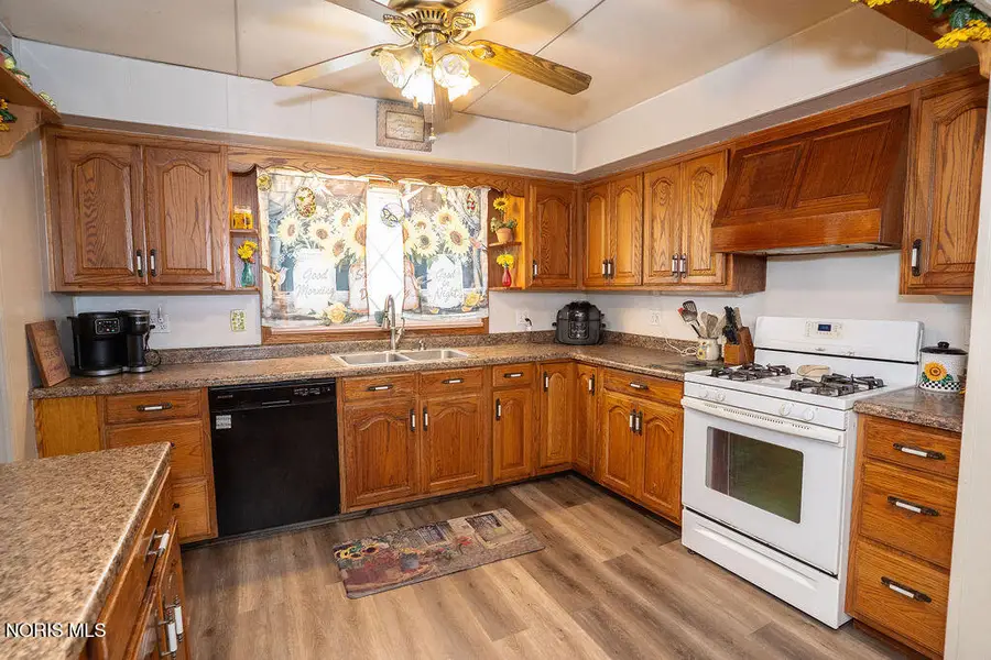813 W Elm Street, Lima, OH 45805 - #2